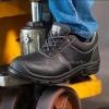 Tiêu chí chọn mua giày bảo hộ tại Đồng Nai
