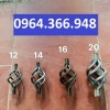 Quả rọ sắt xoắn tạo điểm nhấn cho lan can