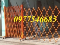 Hàng rào xếp chữ T - Hàng rào xếp kéo tay di động 