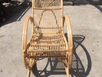 Ghế mây bập bênh đọc sách thư giãn