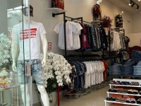 Chuyển hướng kinh doanh nên cần thanh lý toàn bộ cửa hàng hoặc sang nhượng cả cửa hàng shop quần áo