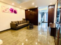 Bán chung cư A6 Giảng Võ, view hồ, 70m2, 2 ngủ, full đồ, ở sướng, giá chỉ 4,3 tỷ