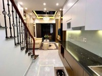 Bán Gấp Nhà Đội Cấn, Ba Đình 4 Tầng, Nội Thất Luxury, 25m Ra Phố, DT 28m2/MT 3m, 5.98 Tỷ