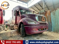 Bán lỗ 2 xe đầu kéo Mỹ Freightliner 2 giường đời 2005 cũ