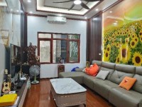 Bán Nhà Hoàng Văn Thái, 50m², Ngõ Thông, Ô Tô, Thoáng Sáng, Giá Chỉ 6.45 Tỷ