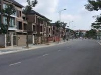 Bán gấp biệt thự khu đô thị Thành Phố Giao Lưu  209m2,  mặt tiền 11m, nhà 2 mặt đường giá 72,8tỷ