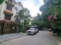 Bán gấp biệt thự khu đô thị Thành Phố Giao Lưu  209m2,  mặt tiền 11m, nhà 2 mặt đường giá 72,8tỷ