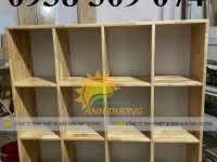 Kệ cặp mầm non, kệ đựng balo bằng gỗ cho bé chất lượng cao