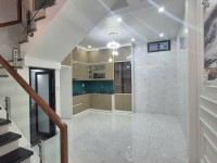 BÁN TÒA KHÁCH SẠN TRÊN PHỐ TUYẾN NGUYỄN CHÍ THANH KINH DOANH SẦM UẤT. 5200M2 SỬ DỤNG 320TY. KIM MÃ,
