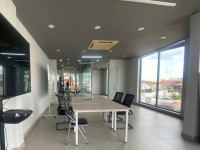 Cho thuê văn phòng khu sân bay tòa nhà có thang máy pccc giá 5tr