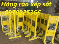 Hàng rào xếp sắt kéo tay di động