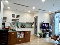 Bán Vinhomes Gardenia 2 ngủ, 2 WC tầng trung, full đồ, view thoáng, cho thuê 30 triệu/tháng