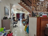 Bán nhà mặt phố Q.9, 77m², 7.4 tỷ, 3PN, sổ hồng