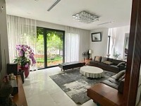 Bán biệt thự lô góc Hoa Sữa Vinhome Riverside Long Biên rộng 600m view sông có bể bơi