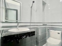 BÁN GẤP NHÀ CĂN GỐC MỚI XÂY 3 TẦNG + SÂN THƯỢNG ĐÚC BTCT – GẦN CHỢ SÁNG BÙI MINH TRỰC ngay đường