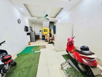 NGÕ 318 ĐÊ LA THÀNH LÔ GÓC - KINH DOANH NHỎ - NGÕ THÔNG DT 40m2 5T x MT 4.8m Giá 9.5 tỷ