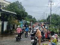 Chính chủ cần bán gấp lô đất kinh doanh buôn bán sầm uất đường 15m trục chính vào KCN Điện Ngọc