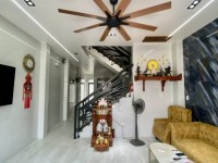Bán nhà 80m², 5PN, 5WC, 4 tầng, Q.9, 7.4 tỷ, sổ hồng