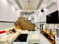 XE HƠI ĐẬU CỬA - SỔ VUÔNG A4, NHỎ XINH, LUNG LINH DỄ CHỐT.
