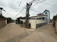 Hàng hot 126 m2 tại Đông Sơn - Chương Mỹ ngay gần đường 6 giá nhỉnh 3 tỉ 
- Lô góc mặt tiền = hậu