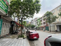 SĐCC- BÁN nhanh  NHÀ MẶT PHỐ 62m 6 Tầng- Vỉa hè Kinh Doanh  Thang máy - View Công Viên. Đường xe