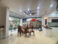 [GẤP] Bán nhanh BT bán đảo Linh Đàm view hồ lộng gió 200 m2 sổ đỏ giá rẻ 46 tỷ
