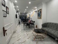 CC Cần bán gấp căn nhà 7 tầng - hiện đang vừa ở vừa tự kinh doanh thẩm mỹ tại phố Chùa Láng, Đống