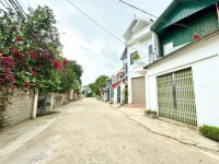 Siêu Phẩm  DT 118,7m. Mặt tiền= hậu 5m
- Vị trí: Tiên Trượng - Xã Thuỷ Xuân Tiên - Chương Mỹ - HN