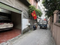 Bán đất ở Hoa Lâm Việt Hưng Long Biên ngõ thông oto vào đất rộng 52m mặt tiền: 4m 10 tỷ 9