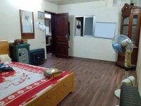 Cho thuê căn hộ Tập thể tầng 2 Đại La 80m2, 3 ngủ, 8 Triệu ở gđ, nhóm 6 người