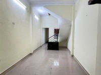 Cho thuê nhà ngõ 192 Lê Trọng Tấn, 2 tầng x 40m2, 2 ngủ, 8.5 Triệu ở gđ, nhóm ít người