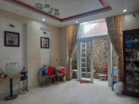 Bán nhà mặt phố Q.9, 140m², 3 tầng, 4PN, 9.35  tỷ, sổ hồng