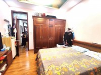 ĐỘI CẤN - NGÕ THÔNG RỘNG - NHÀ ĐẸP Diện Tích 46m2 5 tầng mặt tiền 3.9m Giá 13.9 tỷ