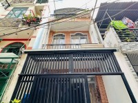 Phú Nhuận, sát mặt tiền - 40m2 - 6,45Tỷ TL