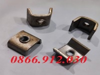 Uren vuông 25mm, pát sắt chữ u một lỗ vuông 25mm