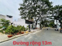 Bán lô đất tái định cư đất lành đường 13m lô sạch đẹp giá 2 tỉ 700 triệu.
Diện tích : 64m2 ngang