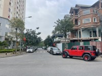 THẠCH BÀN 41 tỷ 150m LÔ GÓC 18m MẶT TIỀN KINH DOANH,LONG BIÊN