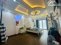 BÁN NHÀ TRUNG KÍNH CẦU GIẤY, PHÂN LÔ, ÔTÔ TRÁNH, SÁT PHỐ, CÓ THOÁNG SAU, 61M² GIÁ 15 TỶ