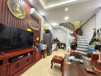 Nhà Mỹ Đình, lô góc, dân xây 40m2, 5 tầng, chào 7.1 tỷ có thương lượng