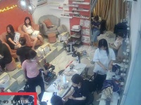 SANG TIỆM NAIL ở Hóc Môn đang hoạt động tốt , mở dc 3 năm