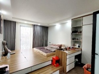 BÁN NHÀ NGỌC LÂM- VIEW HỒ-FULL NỘI THẤT-KINH DOANG TỐT-35M- NHỈNH 12 TỶ (TL)