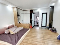 BÁN NHÀ NGỌC LÂM- VIEW HỒ-FULL NỘI THẤT-KINH DOANG TỐT-35M- NHỈNH 12 TỶ (TL)