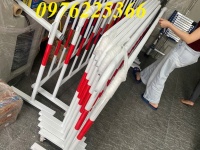 Giá hàng rào chắn di động khổ 1m x 2m