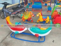 Bập bênh đôi 2 con cá trẻ em, bập bênh composite mầm non, bập bênh đế cong mầm non