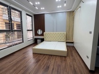 Sêu Hiếm- Bán nha Nguyễn Sơn 50m 5 tầng Gara thang máy full nội thất 17,5 tỷ( TL)