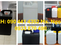 Can 5 lít trắng, can nhựa 2 lít tròn, can 1 lít nắp ấn, bình nhựa 0.5 lít đựng thuốc tẩy