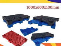 PALLET NHỰA LÓT SÀN MÀU ĐEN. MUA HÀNG LH: 0964018718