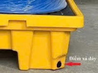 PALLET NHỰA CHỐNG TRÀN THÀNH CAO LOẠI 1 THÙNG PHUY. LH: 0964018718