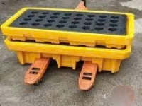 PALLET NHỰA CHỐNG TRÀN THÀNH CAO LOẠI 2 THÙNG PHUY. LH: 0964018718