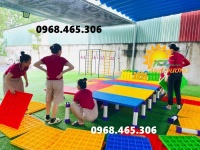 Sàn bục sân khấu lắp ghép mầm non bằng nhựa nhập khẩu 